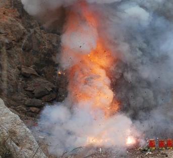 黔東南:集中銷毀“問題煙花爆竹”(圖)