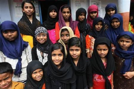 2009年7月28日,印度的Kodinji村的七對雙胞胎合影。