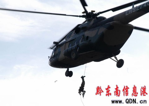 揭秘中國尖兵實戰訓練(組圖)