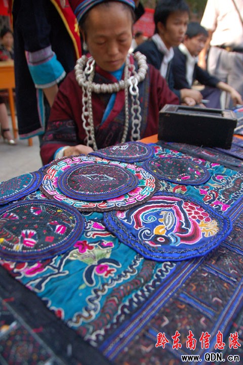 凱里旅游商品大比拼(組圖)