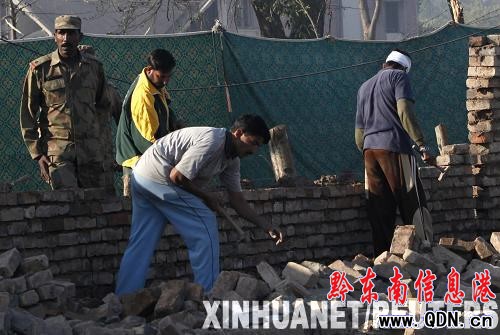 巴基斯坦白沙瓦再遭炸彈襲擊11人死亡(組圖)