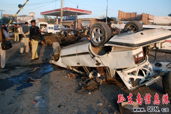 巴基斯坦白沙瓦再遭炸彈襲擊11人死亡(組圖)