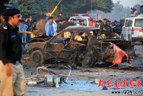 巴基斯坦白沙瓦再遭炸彈襲擊11人死亡(組圖)