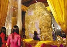 越南200萬美元購罕見巨型翡翠 擬雕全球最大玉佛