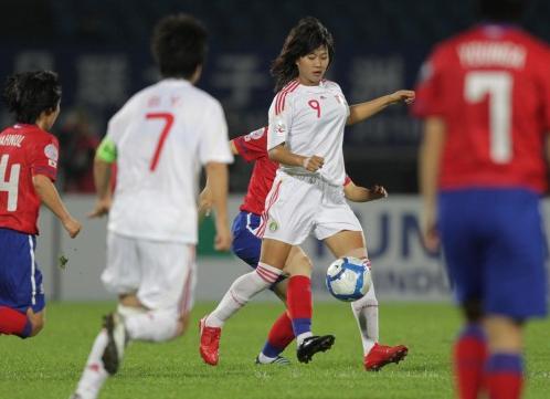 女足亞洲杯中國(guó)首戰(zhàn)0-0韓國(guó) 門梁挽救商家軍