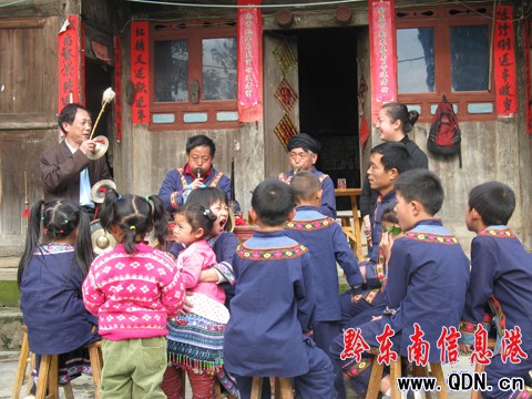 原州政協主席粟多能到尚寨調研土家嗩吶文化