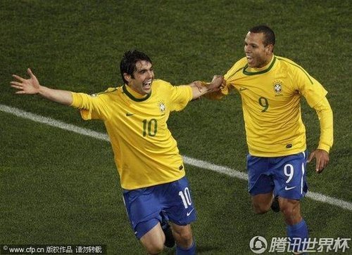 世界杯-卡卡助攻巴西3-0智利 八強(qiáng)戰(zhàn)對(duì)戰(zhàn)荷蘭