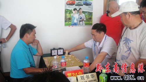 七運(yùn)會(huì)“江佑杯”象棋比賽開賽(圖)