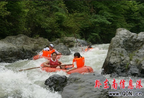 臺江翁密河接待游客過3萬人 旅游收入1200萬(組圖)