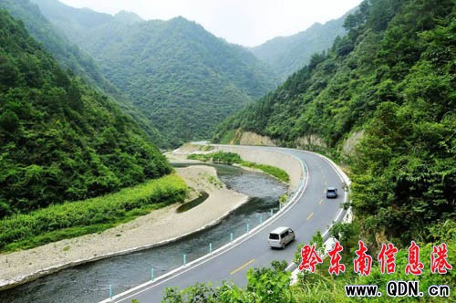 我州首條二級環(huán)保生態(tài)旅游公路正式通車(圖)