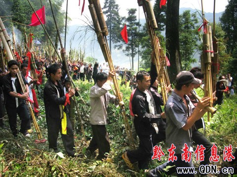 從江苗胞喜過“新米節(jié)”(組圖)