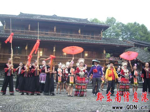 “十一”黃金周雷山旅游收入創(chuàng)歷史新高(組圖)