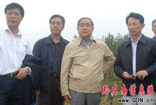 全國人大常委會財經委主任委員石秀詩在丹寨調研