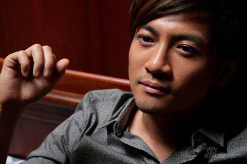 蘇有朋頸椎積勞成疾做手術(圖)