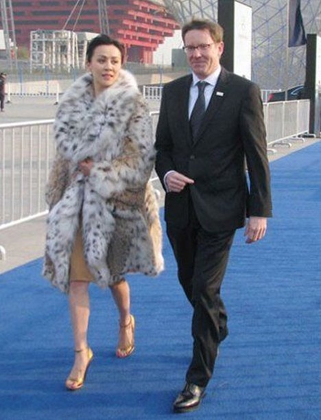 《讓子彈飛》內(nèi)地票房已超6.5億 劉嘉玲稱開心