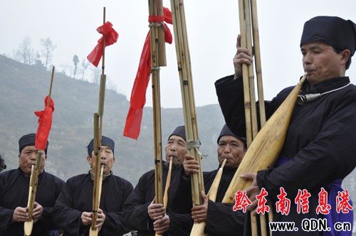 苗族蘆笙隊(duì)齊聚甘囊香 古老蘆笙堂迎空前盛會(huì)