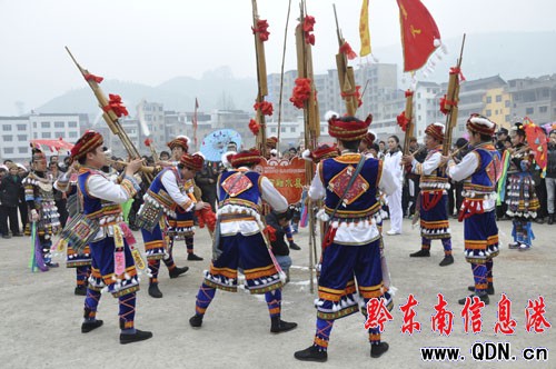 苗族蘆笙隊(duì)齊聚甘囊香 古老蘆笙堂迎空前盛會(huì)