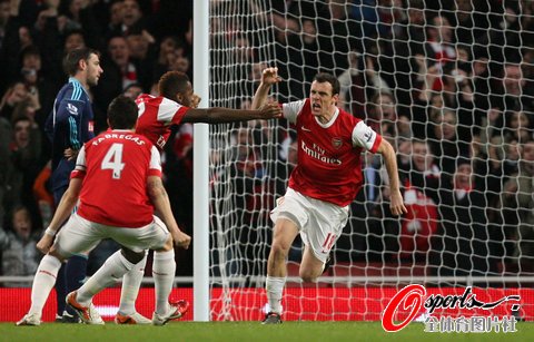 英超-阿森納1-0斯托克 B52助攻鐵衛頭槌破門