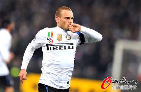 意甲-國米2-0差米蘭2分升第2 斯內(nèi)德獵豹破門