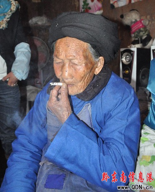 101歲老壽星 還能下地干活(圖)