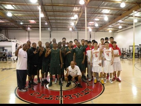 兵變門后國青繼續拉練 72-75不敵美高中球隊