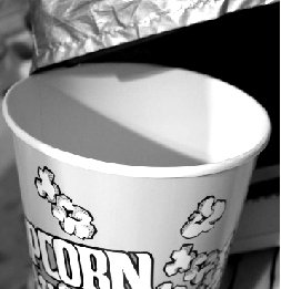 影院爆米花桶爆出健康隱患 或含熒光增白劑