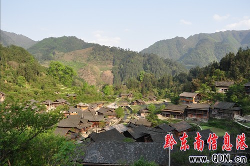 世外桃源般的山村——?jiǎng)游装ńM圖)