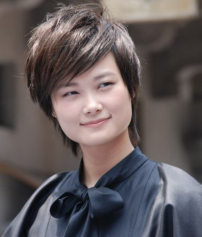 李宇春張靚穎雕塑難入成都東區(qū)音樂公園?