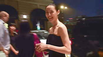 梁洛施秘密回港會(huì)友 身材火辣散發(fā)貴氣(圖)