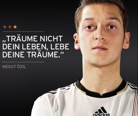 皇馬北美行 厄齊爾自稱與卡卡關系很好(圖)