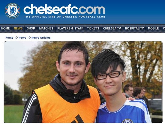 中國(guó)神奇小子征服切爾西 蘭帕德觸摸神足(圖)
