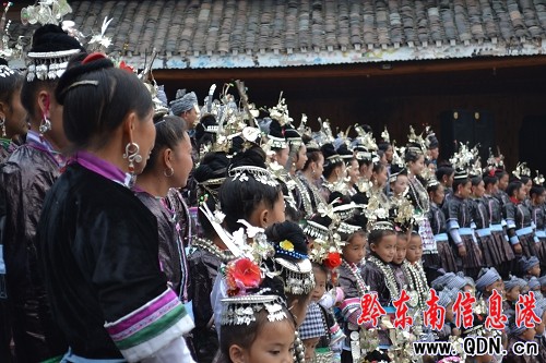 小黃村“千人侗族大歌”歡慶“侗族大歌節”