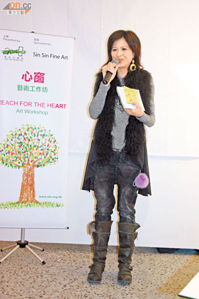 邵美琪公開(kāi)回應(yīng)與武指同居 默認(rèn)秘婚傳聞