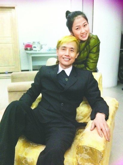 鄧建國90后新女友首度接受采訪:我們是認(rèn)真的