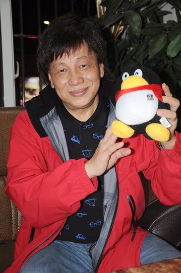 專訪梁小龍:批周星馳修養(yǎng)不夠 做人太過(guò)虛偽