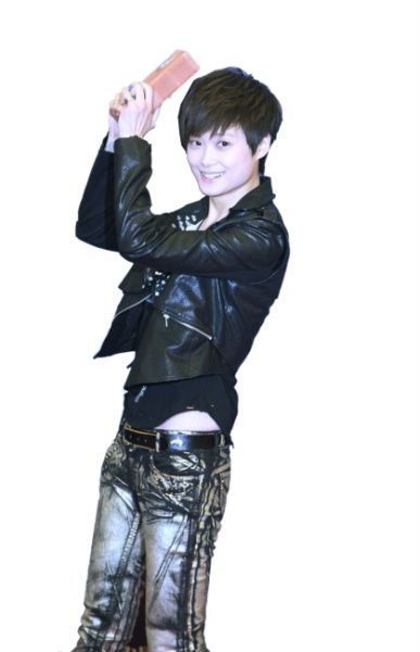 微博謠傳李宇春死亡春爸憤怒天娛將追查造謠者