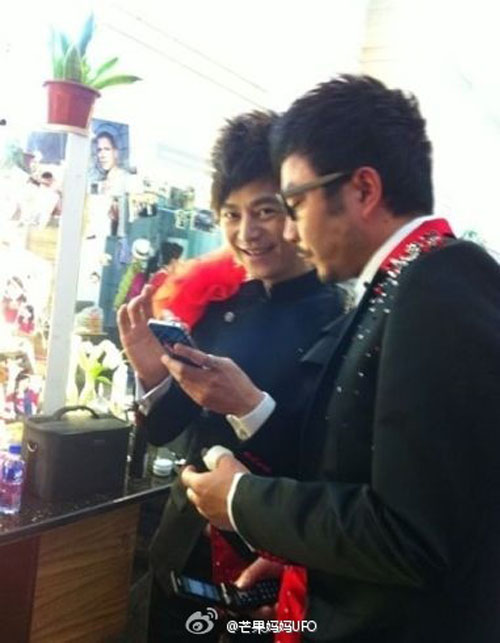 汪涵何炅海量私密照曝光 哥倆好力破不和(圖)