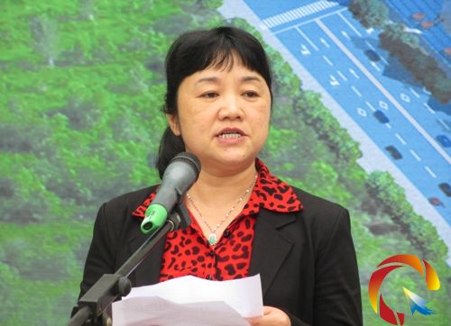 全國政協常委、州政協副主席、州工商聯主席胡國珍出席簽約儀式并講話